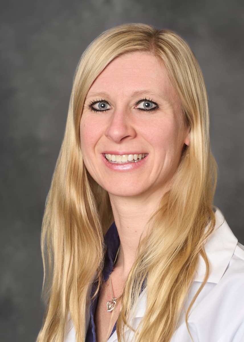 Portrait of Dr. Jennifer Carlton